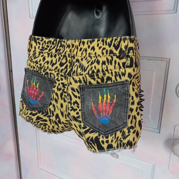 SUPER FN DOPE true vintage Emo Scene Queen mallgoth rare shorts! SOLD - Picture 6 of 7